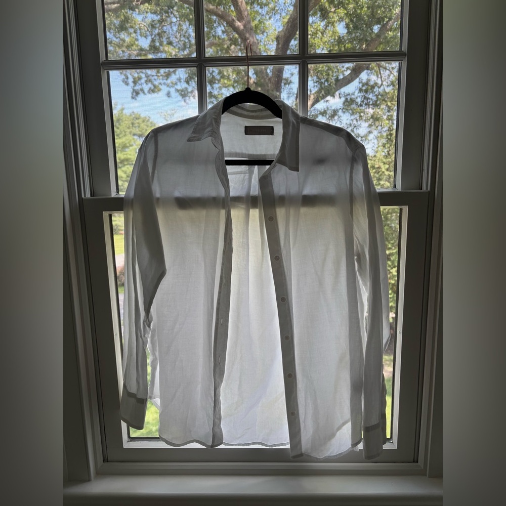 Everlane White The Must-Have Shirt in Silky Cotton Button-Up Shirt